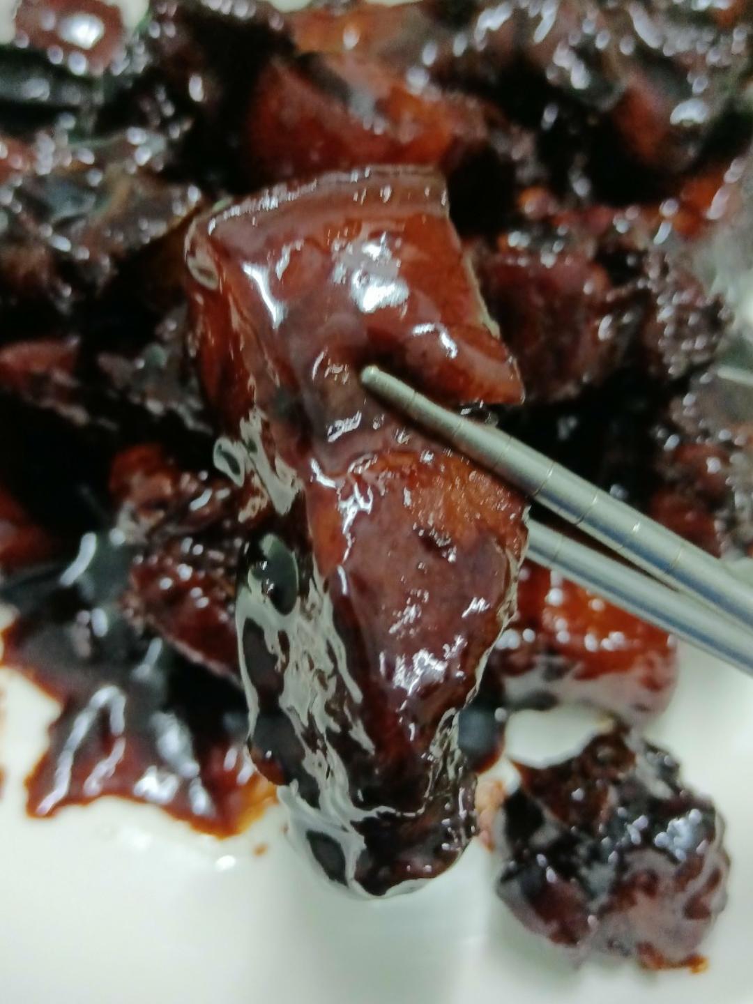 上海红烧肉：红烧肉加鸡蛋，上海人的吃法赞！
