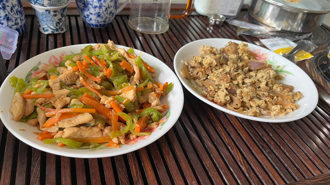 巨好吃的青椒炒鸡胸肉丝，超下饭