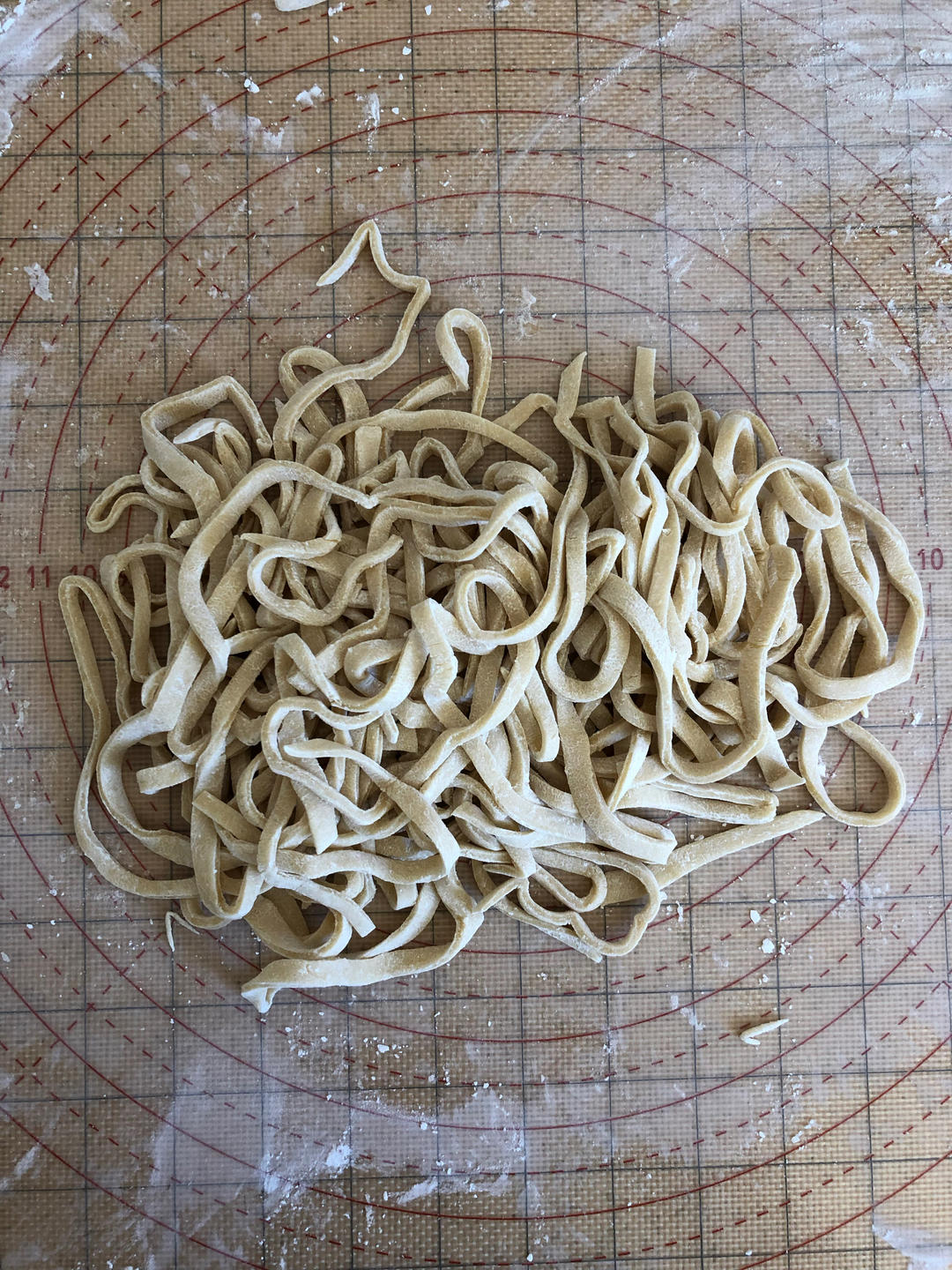 鸡蛋手擀面