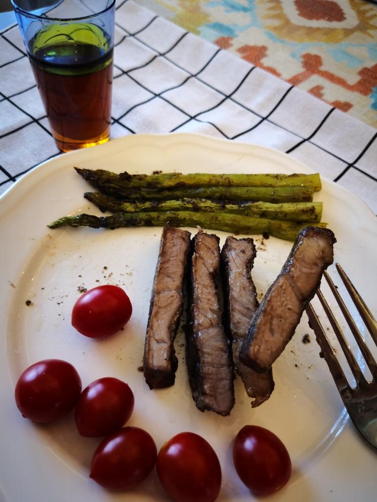 牛肉爱好者的小确幸:集颜值与美味于一身的爱马仕红酒烤西冷牛排的做法