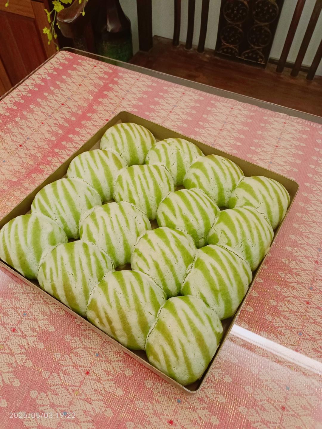 抹茶雪芙软面包