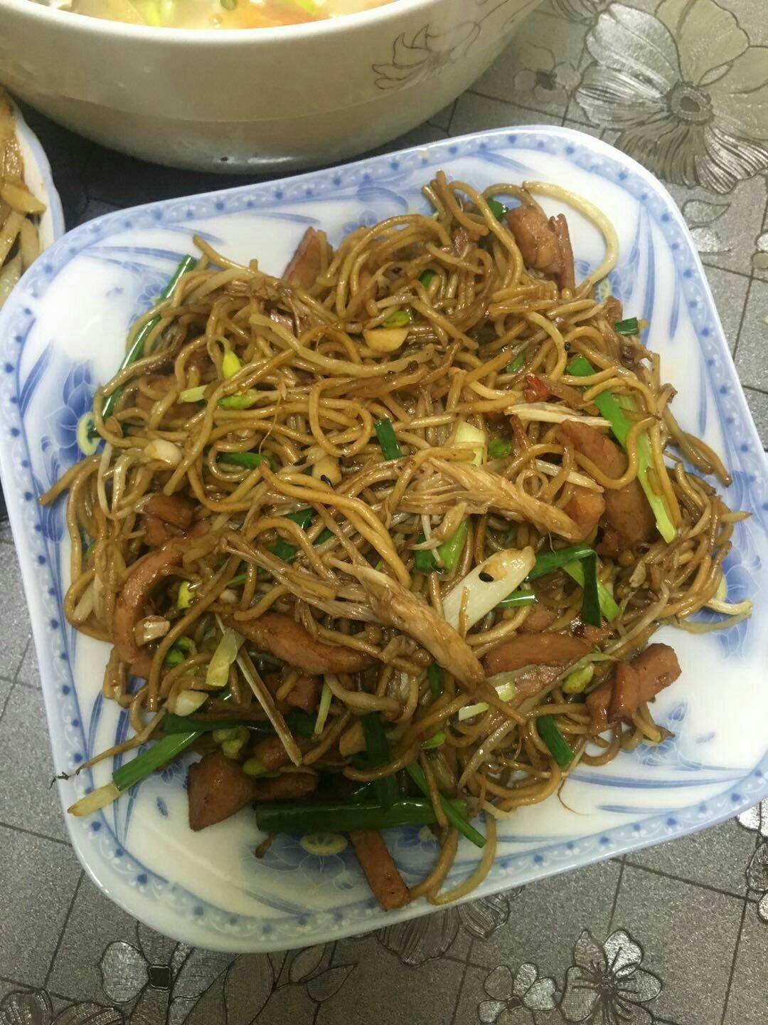 蔬菜火腿炒面