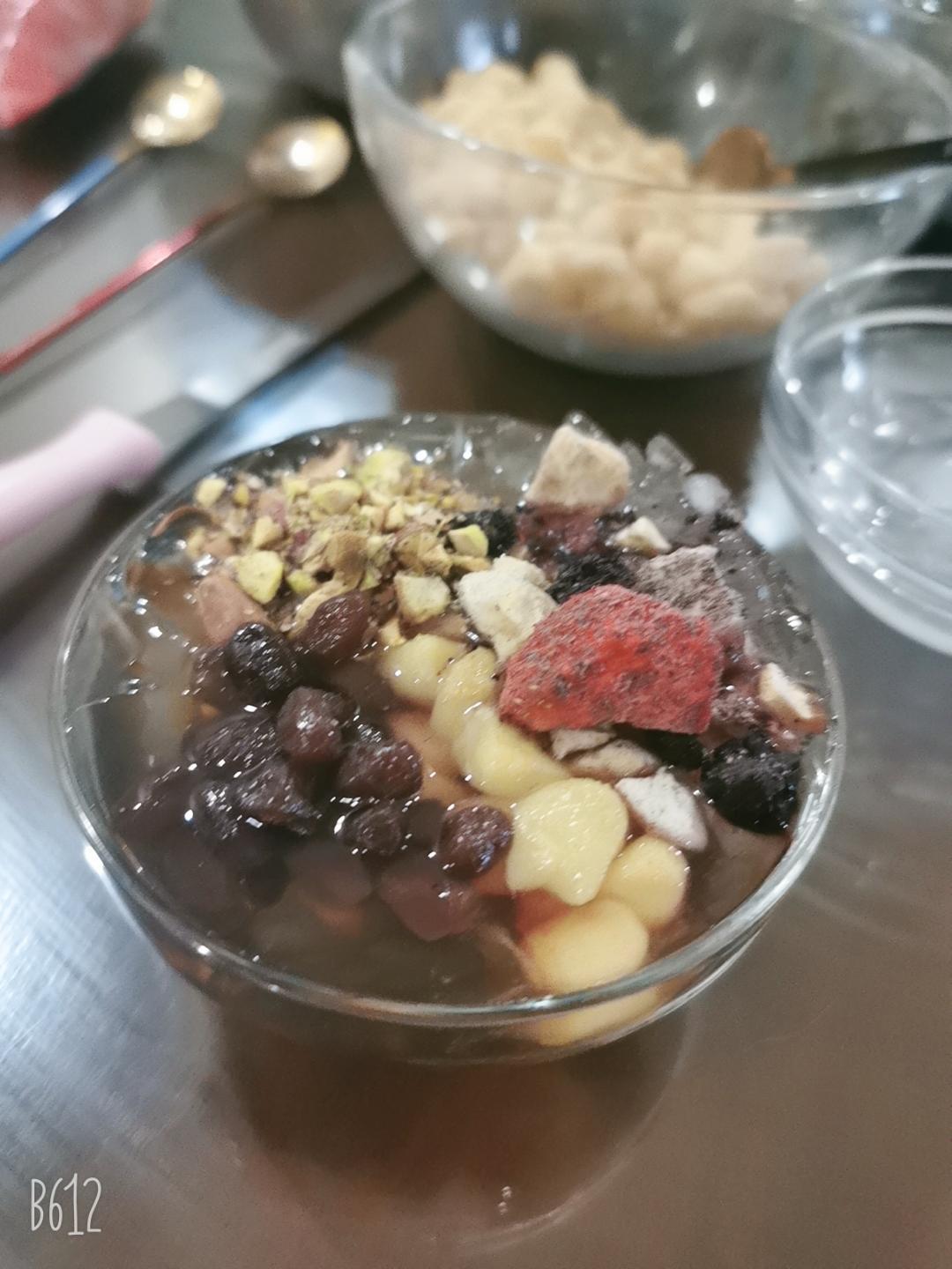 《Tinrry+》晶莹透亮的经典糍粑冰粉~低卡清凉又美味！