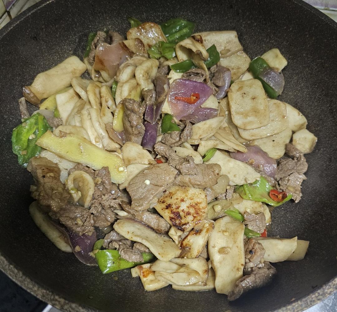 杏鲍菇炒牛肉！牛肉嫩滑的秘诀！