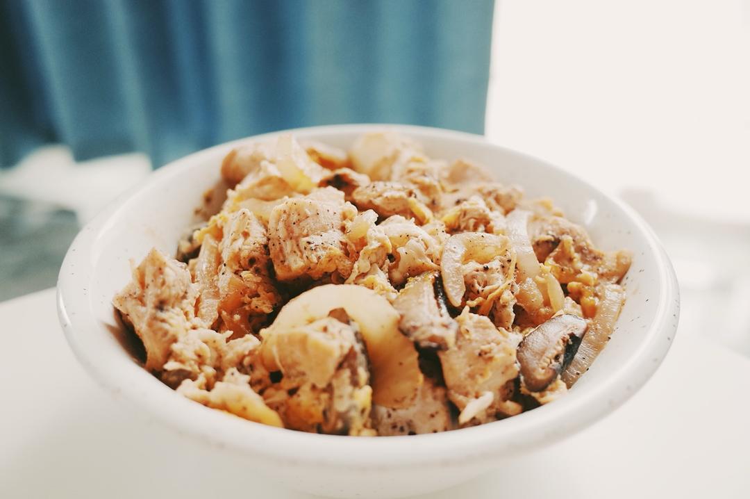 日本盖浇饭始祖亲子丼