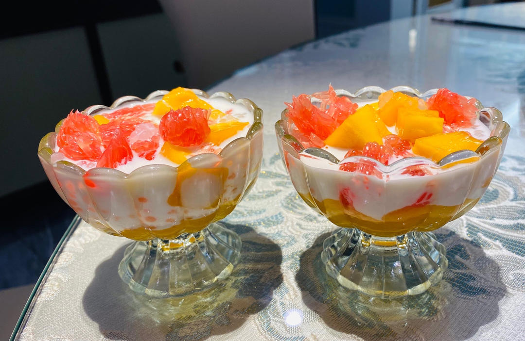 港式甜品——杨枝甘露(芒果西米露)附芒果花切法