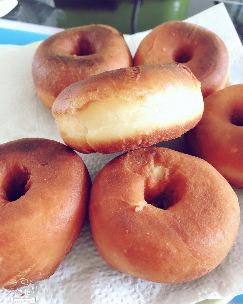 🍩超快手一小时低糖无需烤箱的甜甜圈（详细视频）