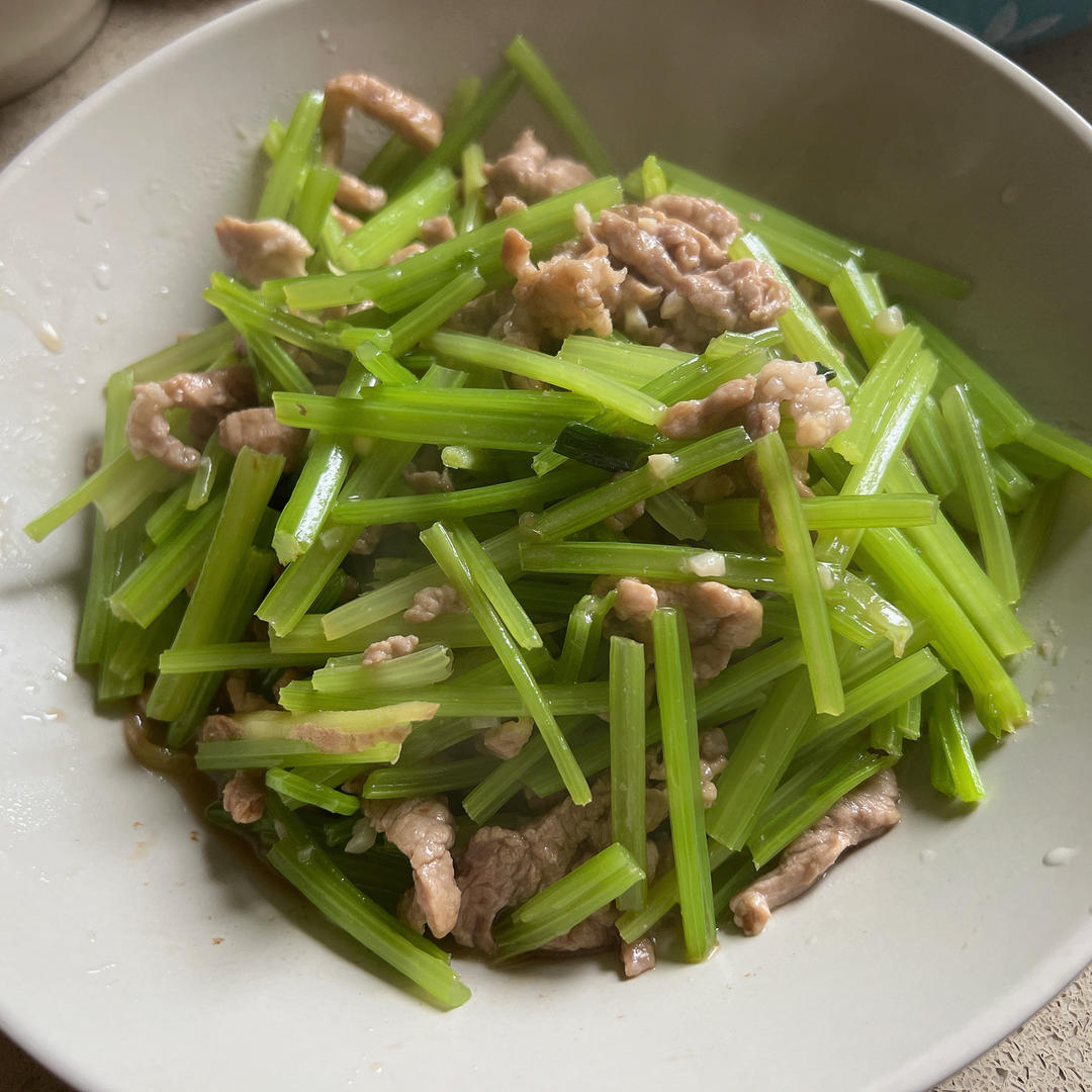 芹菜肉丝