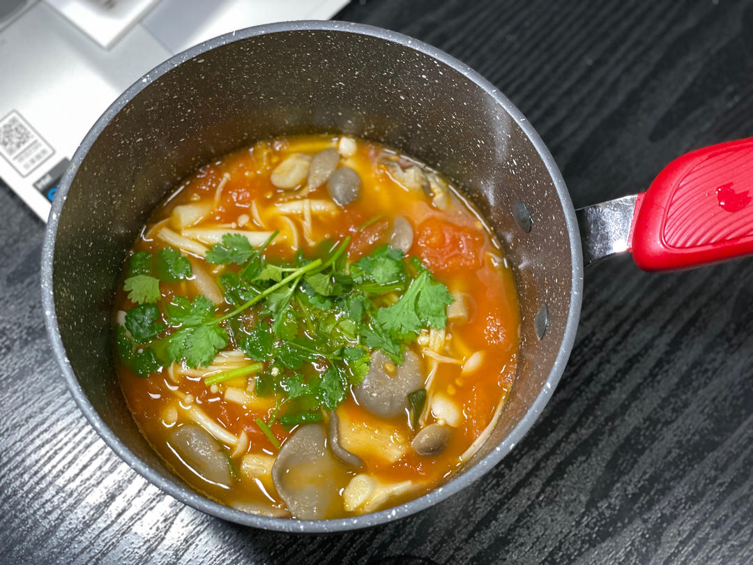秋日暖汤——番茄菌菇汤