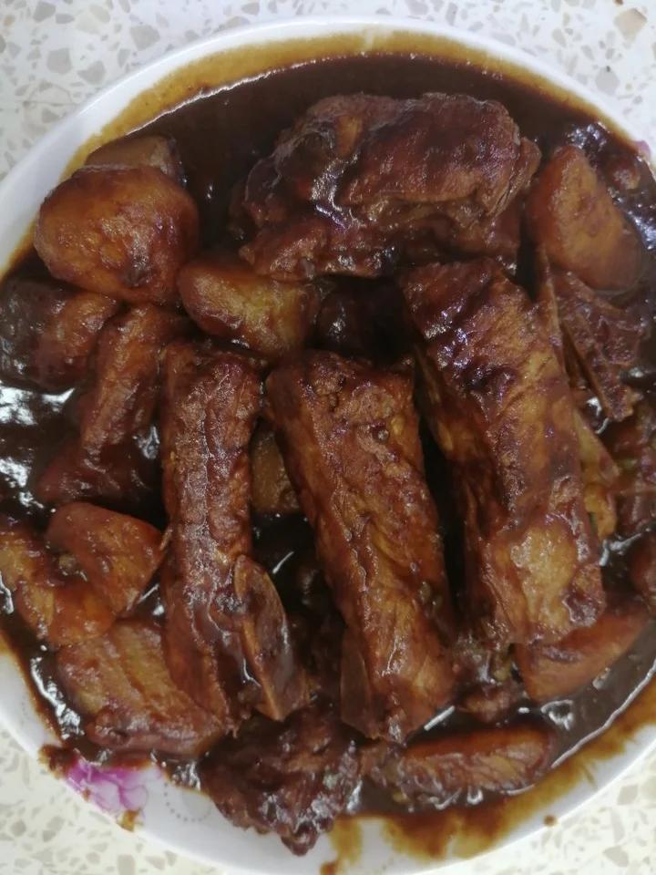 红烧排骨土豆