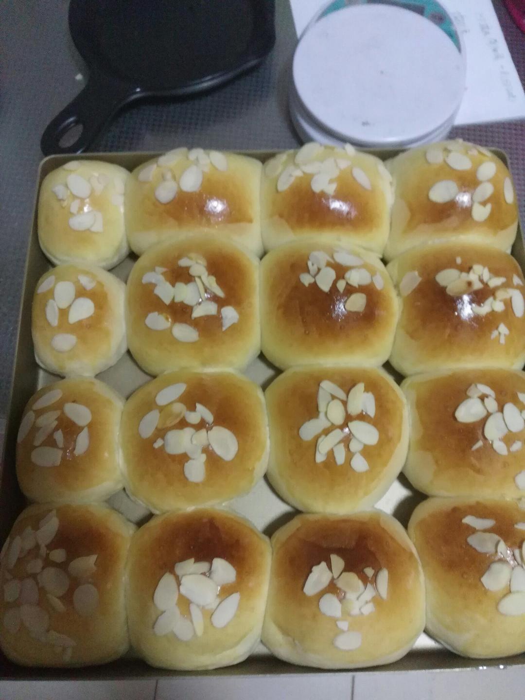 鲜奶油小餐包（一次发酵）