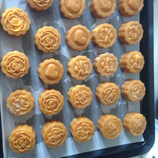 广式月饼——蛋黄莲蓉月饼