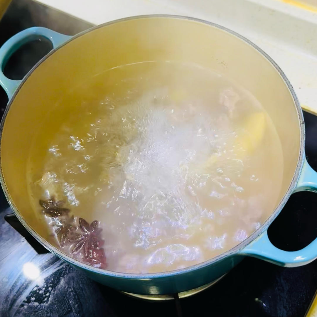 冬日限定——清炖萝卜牛腩（照例附蘸料）
