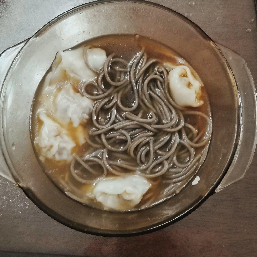 快手简单美味云吞面
