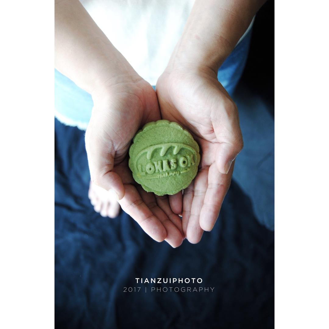 广式月饼—蛋黄莲蓉月饼