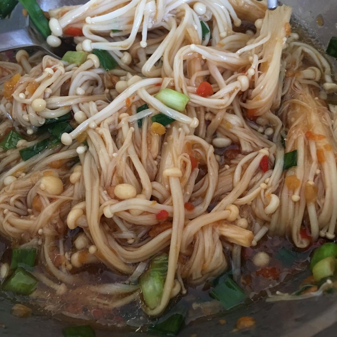 剁椒金针菇