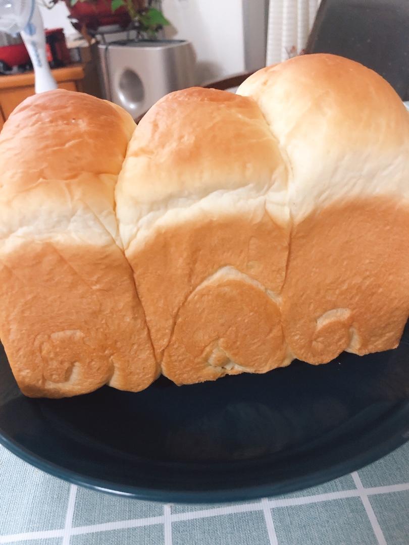 超软牛奶吐司面包