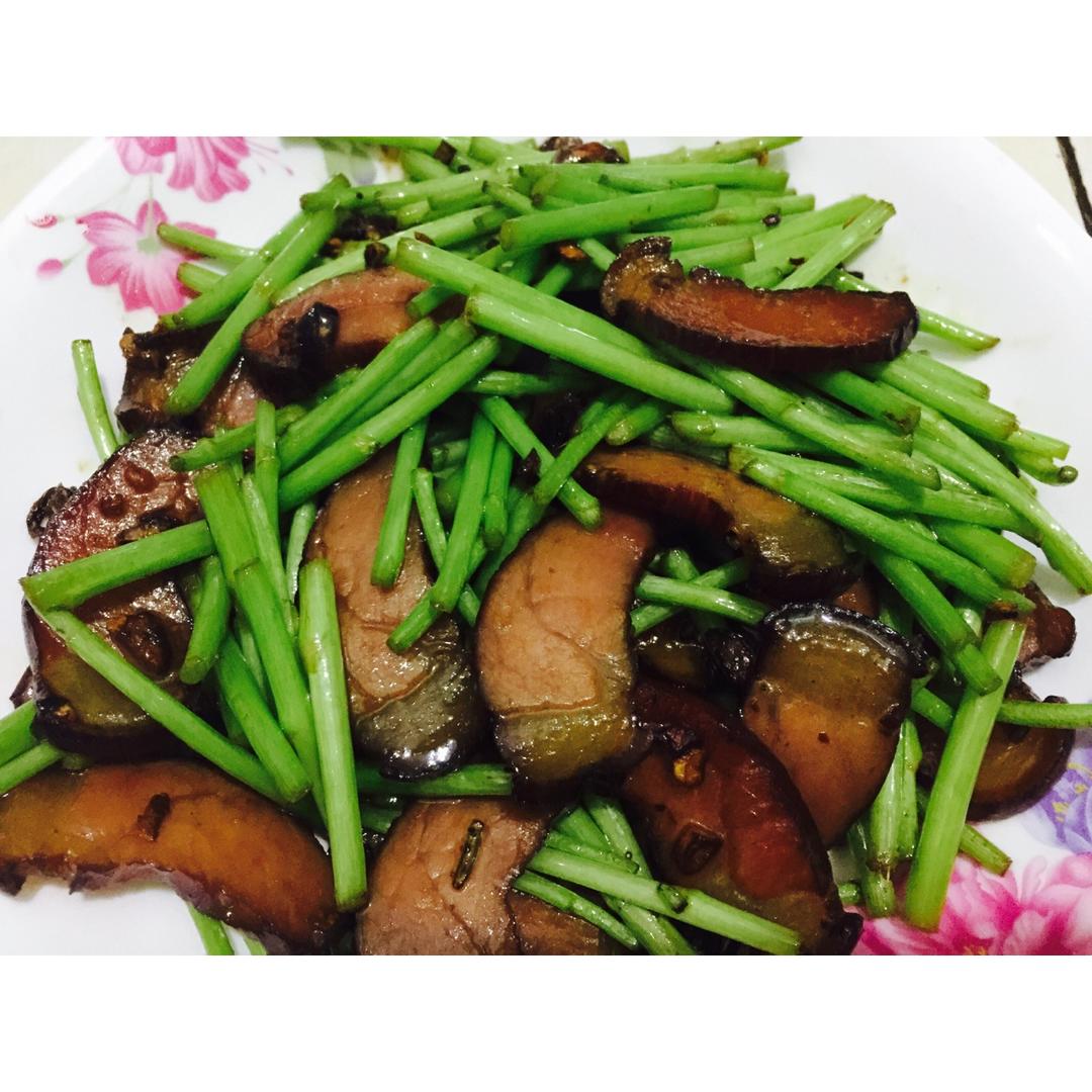 芦蒿炒腊肉