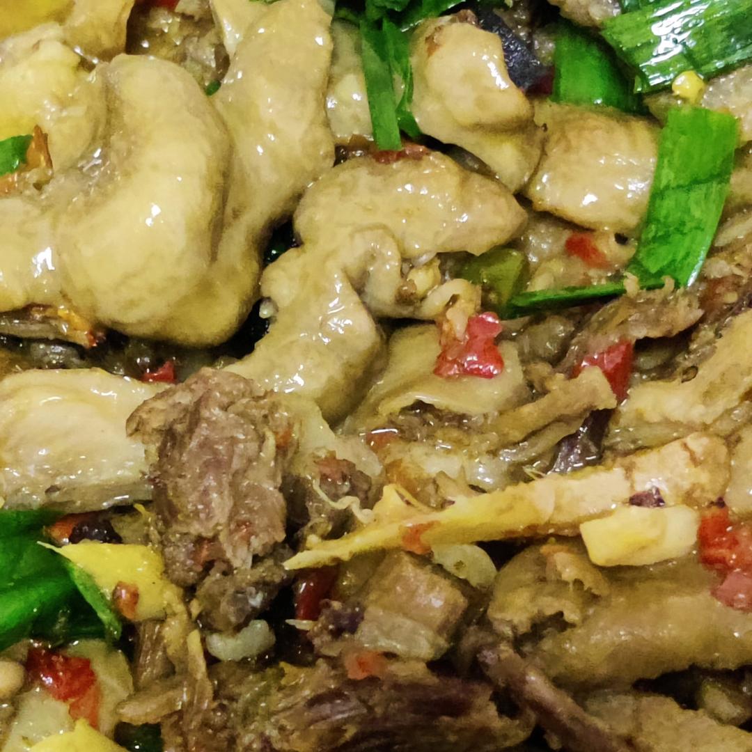 🔥干煸肥肠这样做，实在是太香了，好吃到停不下来😄