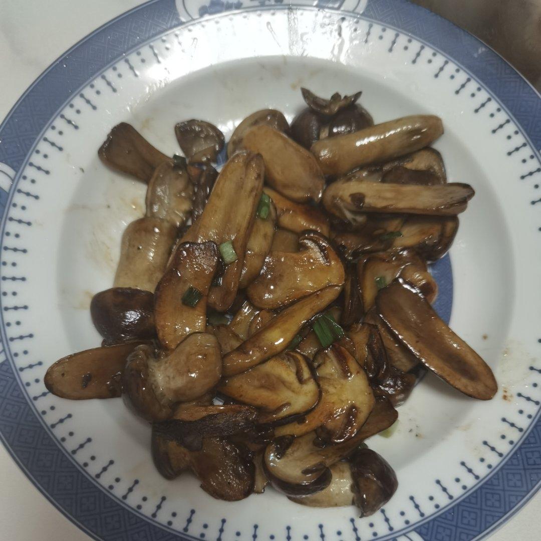 上桌秒光的葱油姬松茸