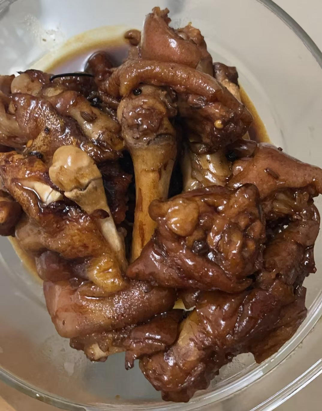 卤肘子卤猪蹄（一整只卤才有江湖气）