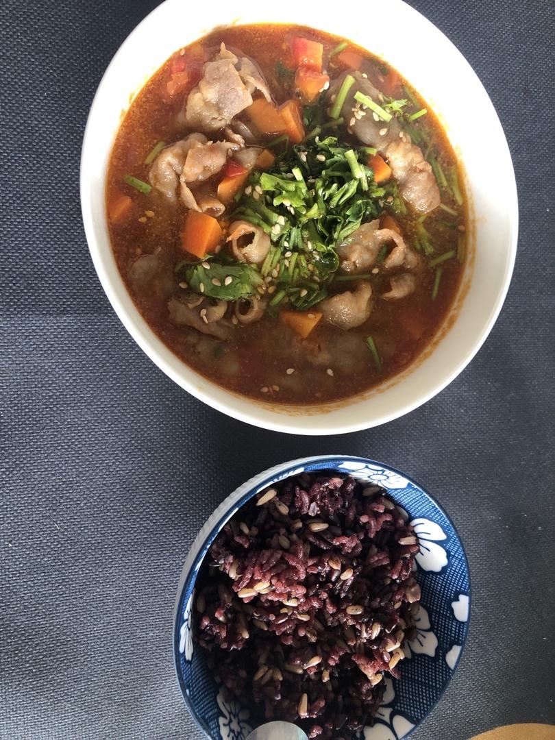 超快手的番茄土豆肥牛饭