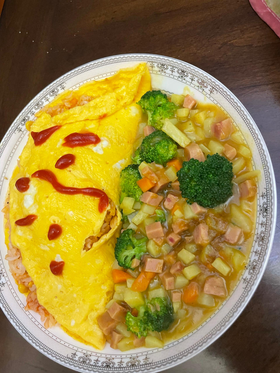 咖喱蛋包饭