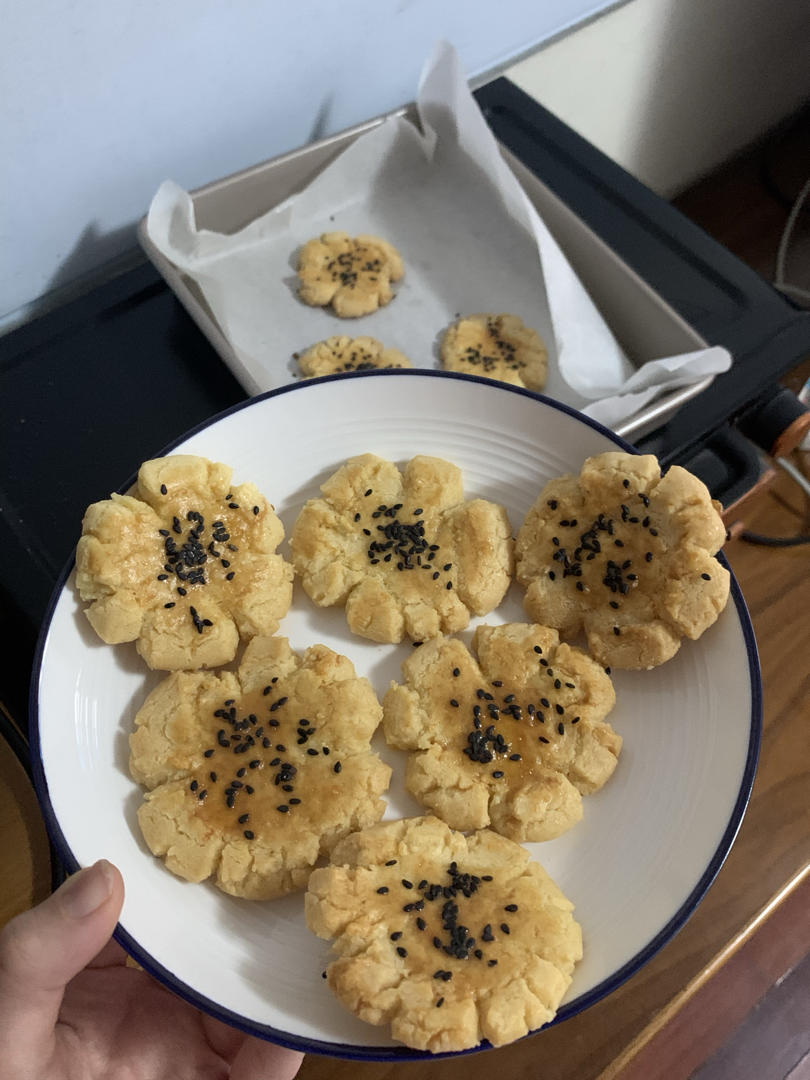 轻轻一按就碎掉的原味桃酥（不输猪油版）