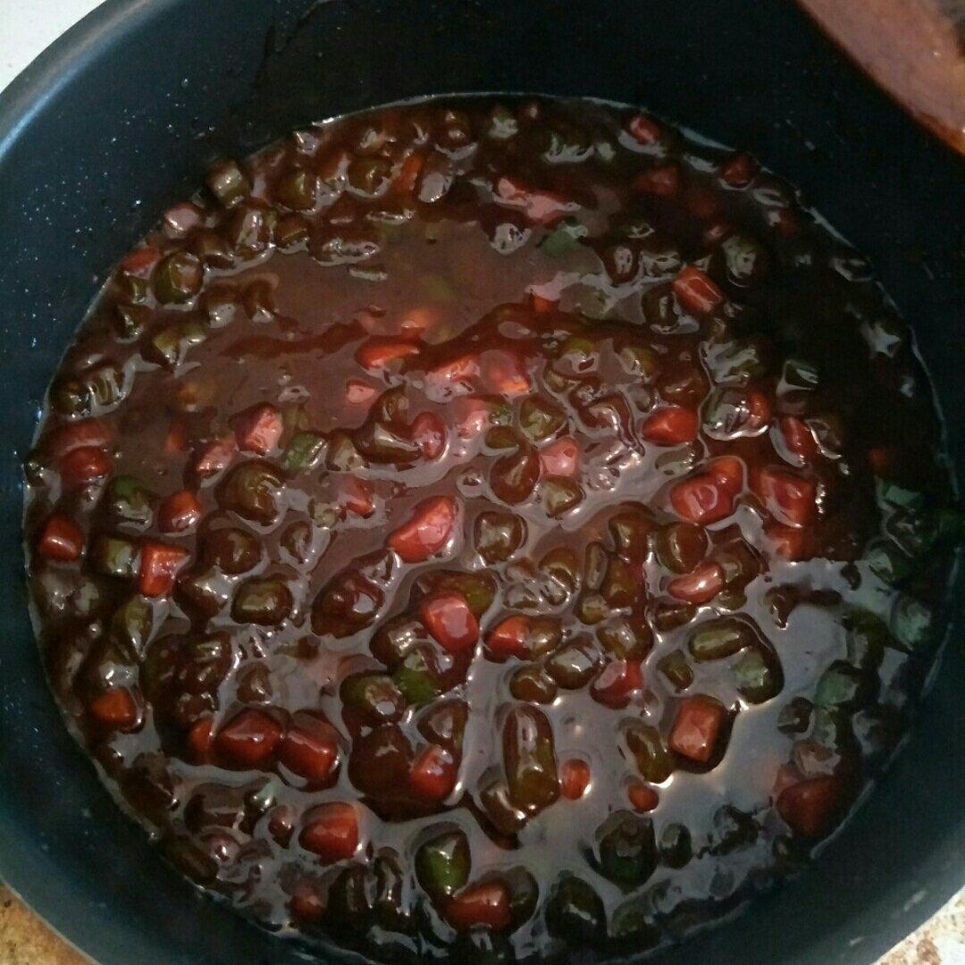 甜面酱炒豆角尖椒
