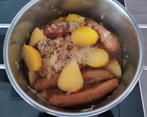 阿尔萨斯风味酸菜炖肉(Choucroute garnie d'Alsace)的做法 步骤8