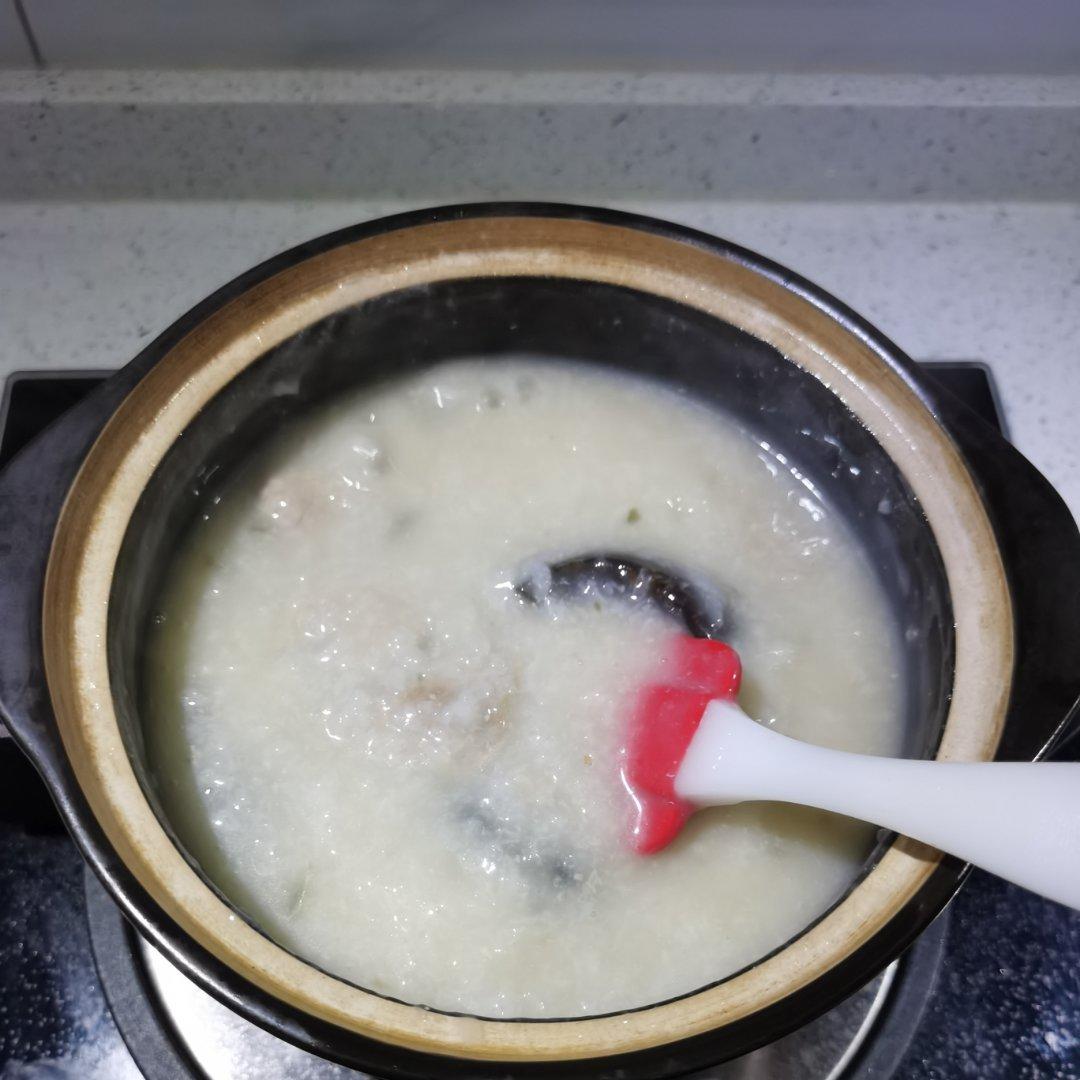 妈妈👩教我做的皮蛋瘦肉粥🥣简单快捷美味😋