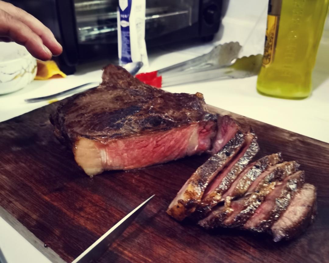 低温慢煮战斧牛排