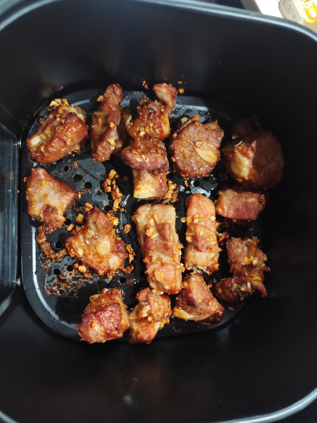 空气炸锅蒜香排骨，巨香巨好吃，简单易操作