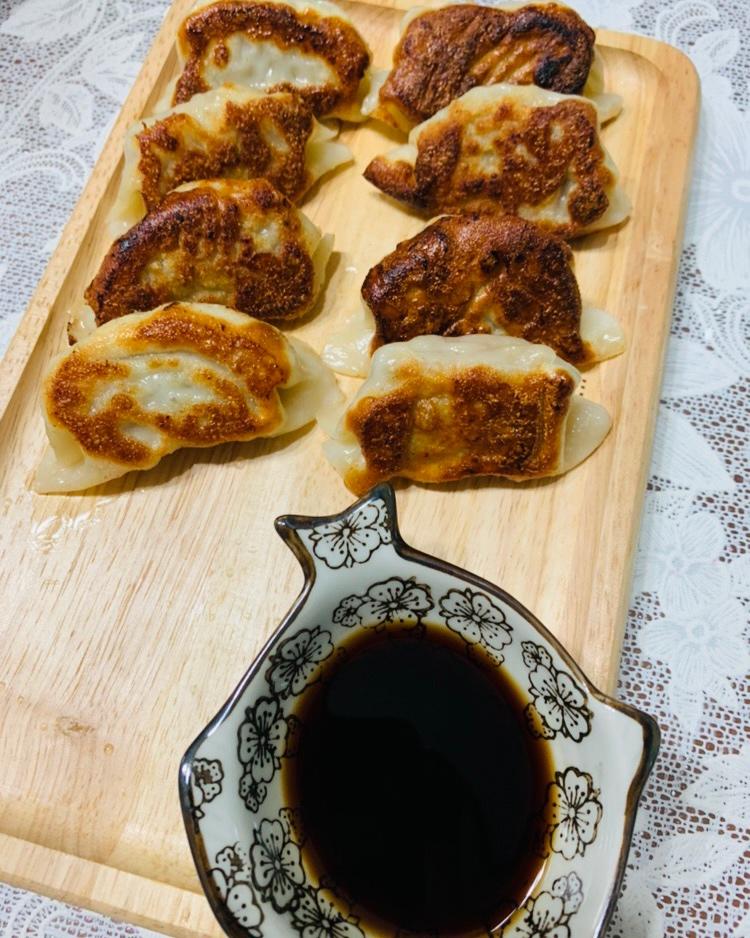 4月韭菜锅贴，最简单的锅贴包法