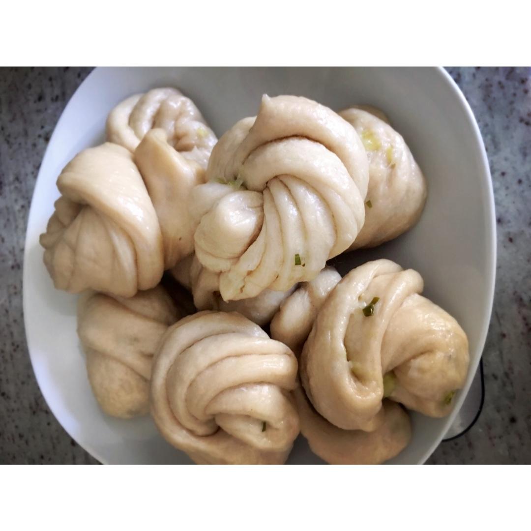 葱油花卷 Steamed Roll