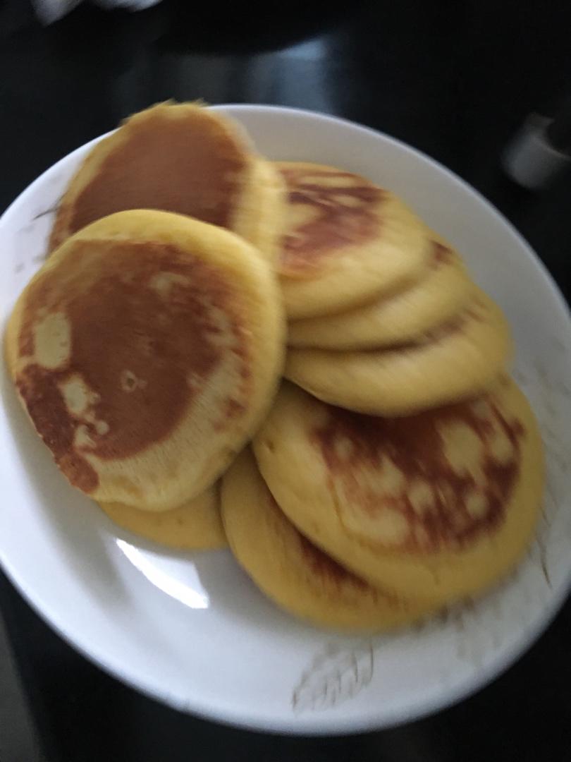 早餐奶香玉米面饼