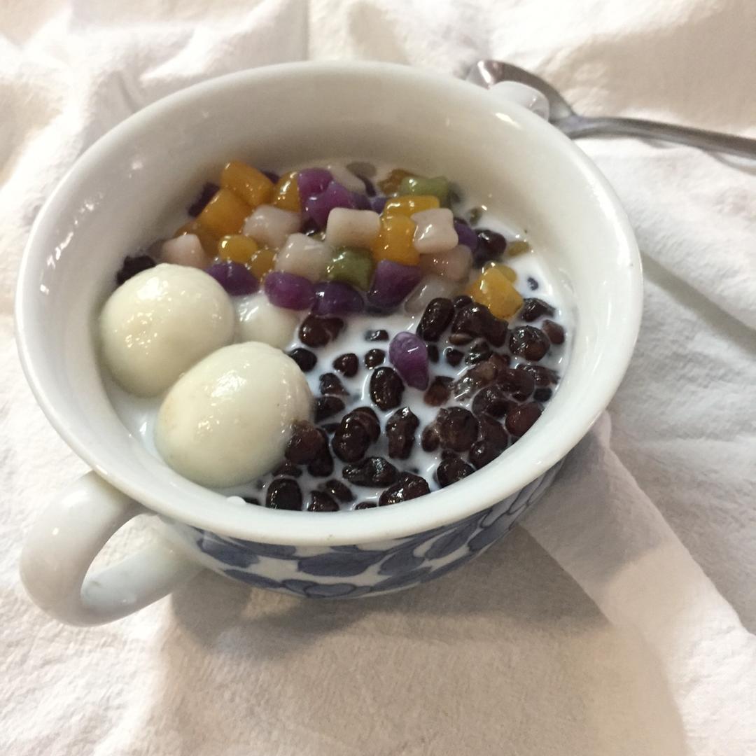 满足你的偷学欲望，“鲜芋仙”的三色芋圆在家也能轻松搞定！——三色芋圆