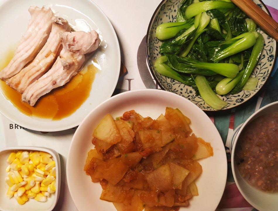 分享如何剥玉米粒