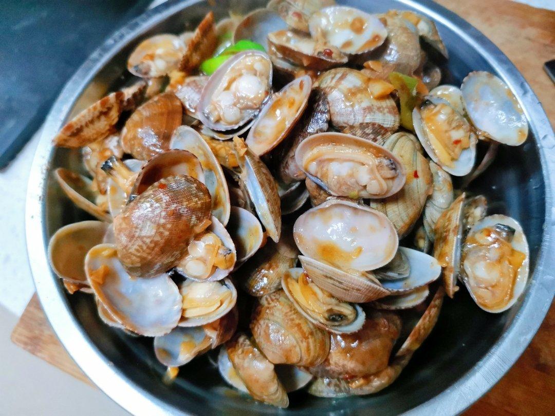 蒜香炒花甲