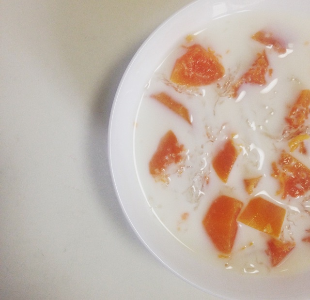 木瓜牛奶炖燕窝