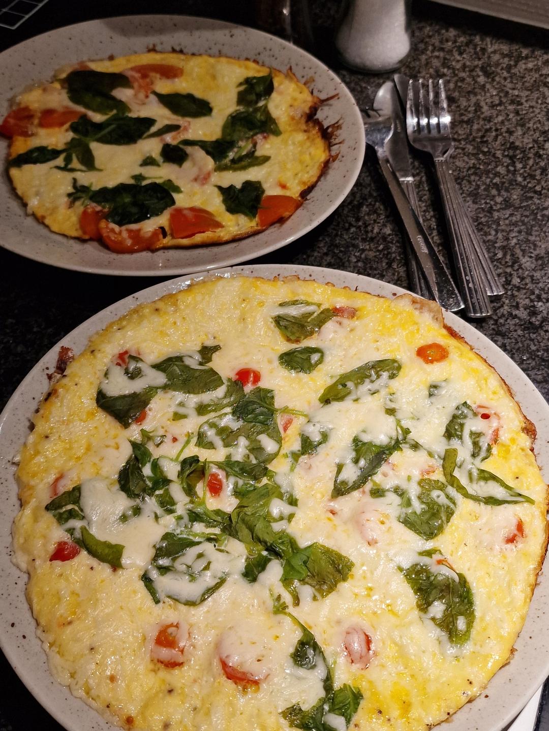 【keto】 Caprese omelet （马苏里拉芝士番茄蛋饼）