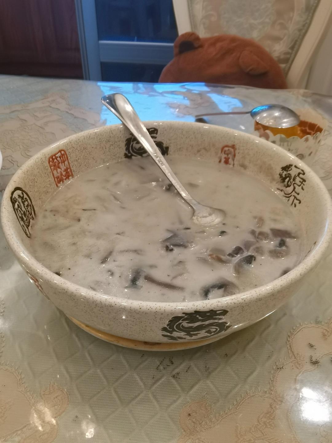 超惊艳奶油蘑菇汤(牛奶版本)