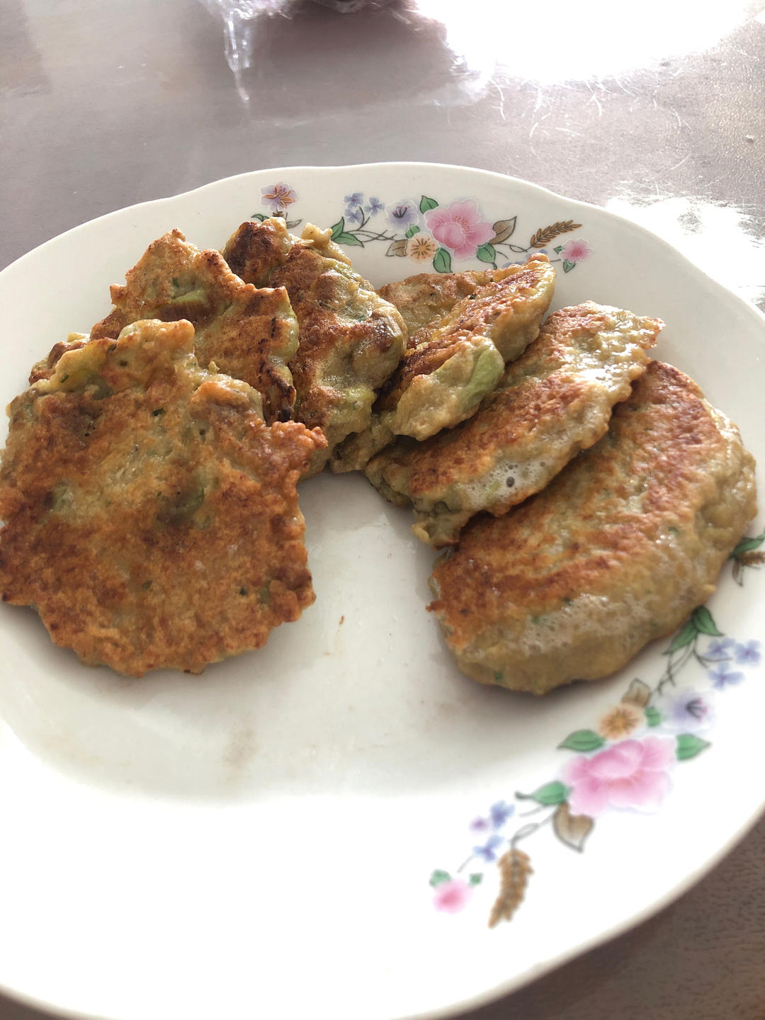 一个茄子  一个鸡蛋  这么做鲜嫩多汁  美味茄子饼   附细节视频