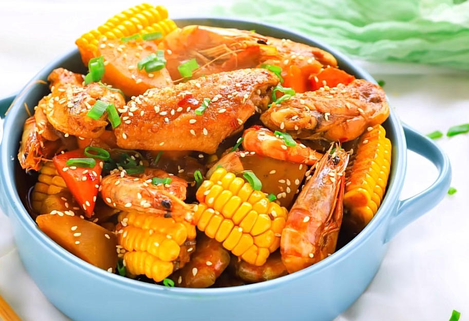 鲜香入味的鲜虾鸡翅玉米煲|美味一锅端