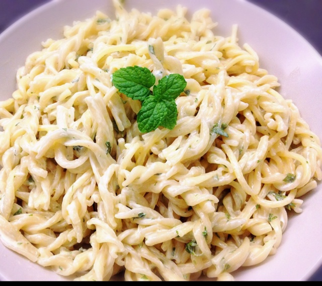薄荷奶油意面（Spaghetti with Cream and Peppermint)