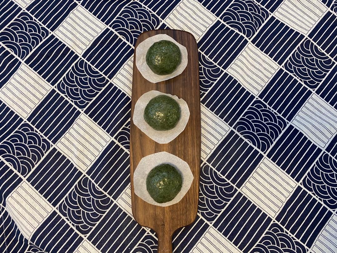 咸蛋黄肉松青团（艾糍）