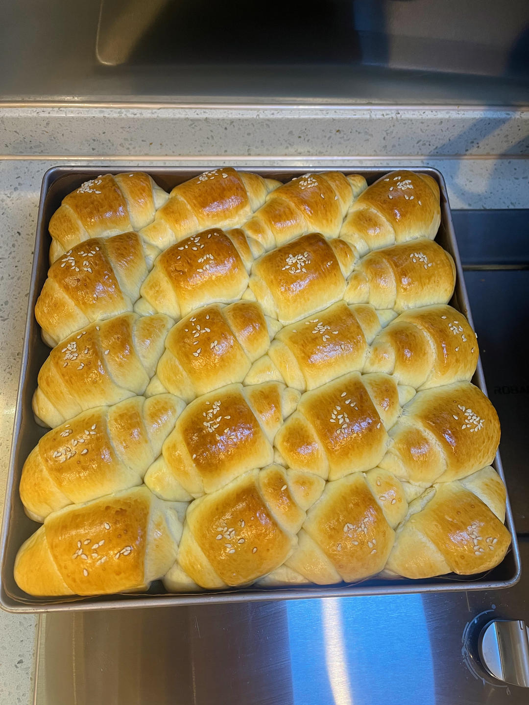 放几天都超级软的奶香小牛角排包