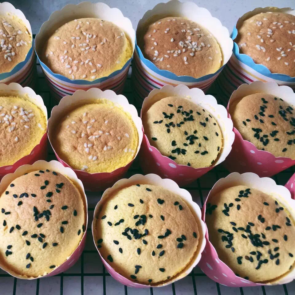 软绵绵戚风纸杯蛋糕