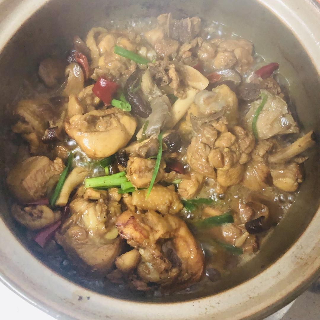 黄焖鸡米饭