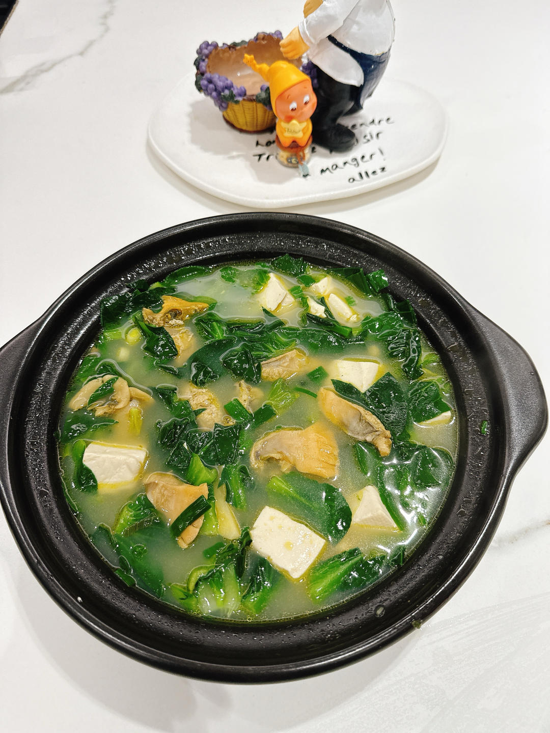小美河蚌青菜豆腐汤